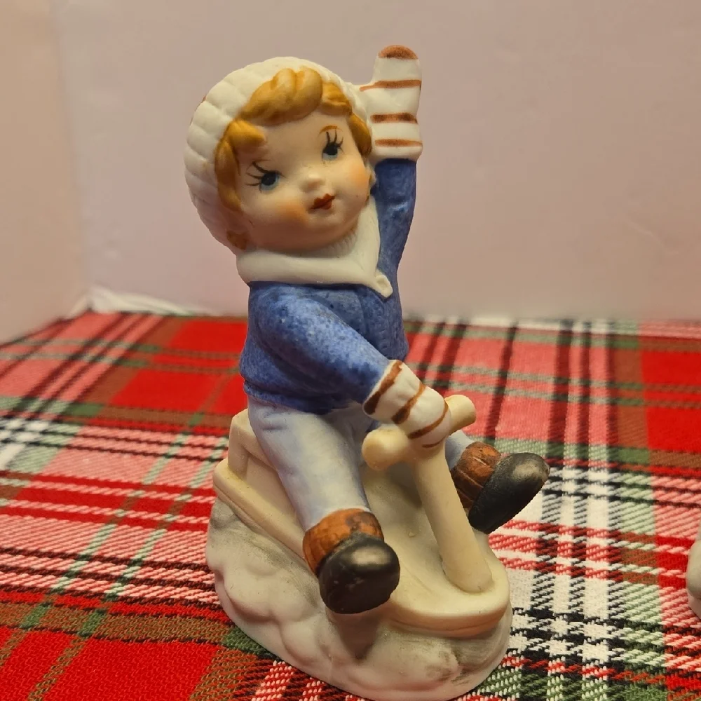 Charming Winter Figurines - Picture 7 of 8